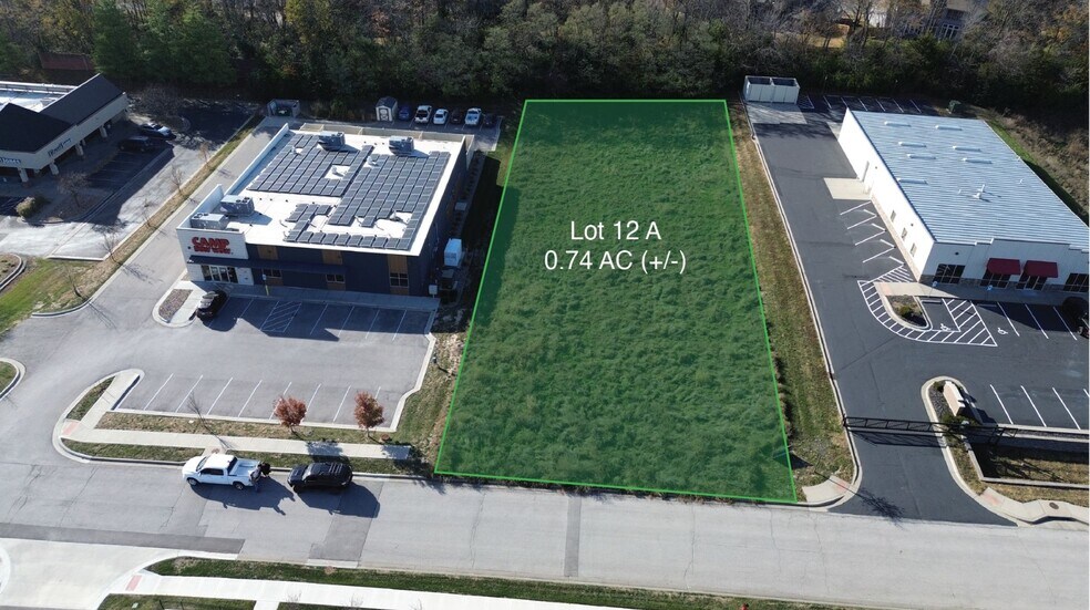 8560 N Green Hills Rd, Kansas City, MO à vendre - Photo du bâtiment - Image 2 de 3