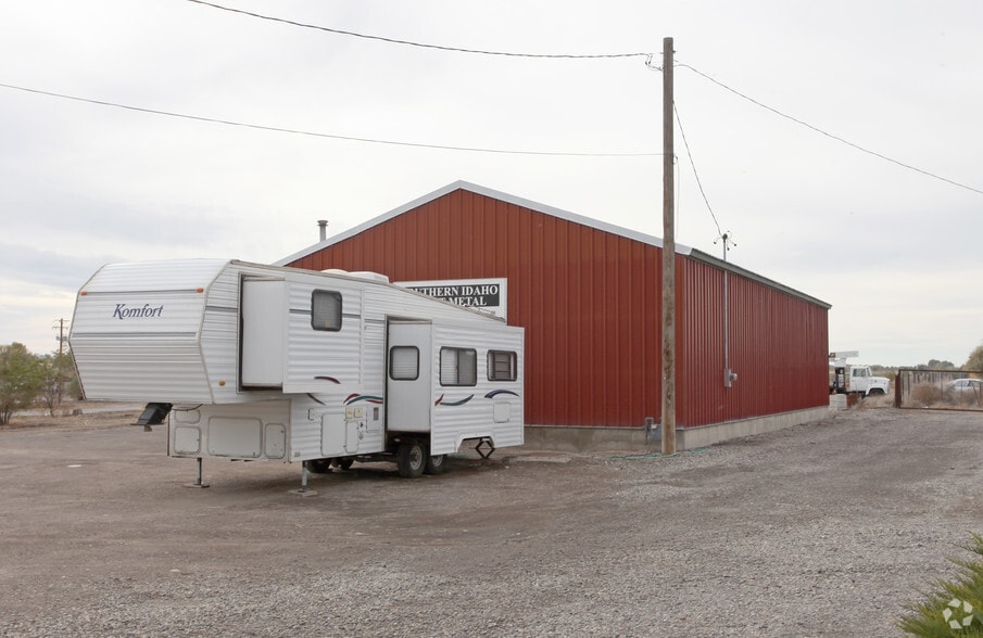 858 Eastland Dr S, Twin Falls, ID for lease - Building Photo - Image 2 of 5