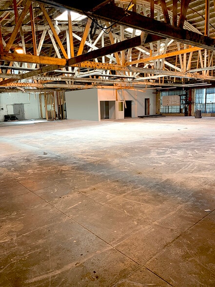 1120 Seward St, Los Angeles, CA for lease - Interior Photo - Image 3 of 6