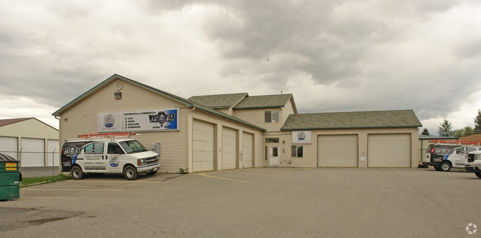 131-133 E Poplar Ave, Coeur d'Alene, ID for lease - Primary Photo - Image 1 of 3