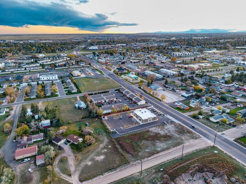 4029 E 9th St, Cheyenne, WY à vendre - Photo du bâtiment - Image 3 de 11