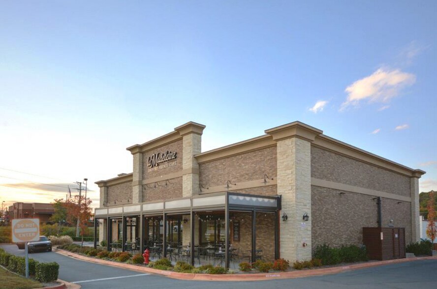 12210 W Markham St, Little Rock, AR à vendre - Photo du bâtiment - Image 1 de 4