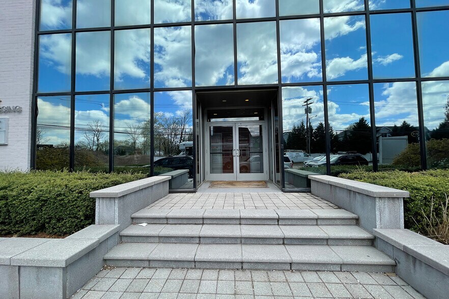 3530 Post Rd, Southport, CT à louer - Photo du bâtiment - Image 3 de 11