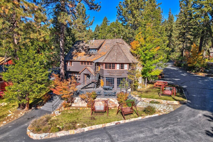 6631 Lake, Tahoe Vista, CA à vendre - Photo du bâtiment - Image 2 de 32