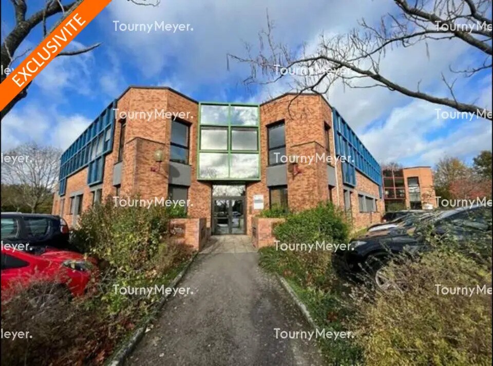 Office in Cesson-Sévigné for lease Building Photo- Image 1 of 4