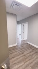 111 Waterloo St, London, ON à louer - Vidéo sur l’inscription commerciale