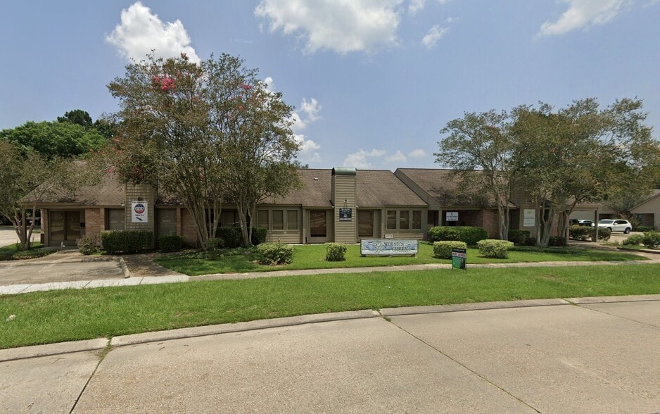 11715 Bricksome Ave, Baton Rouge, LA for sale - Primary Photo - Image 1 of 23