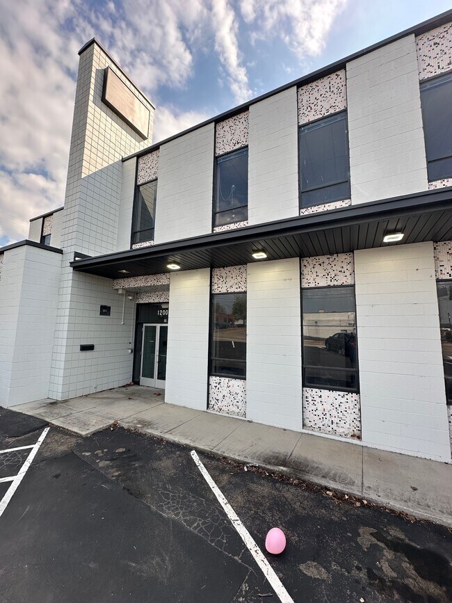 Plus de détails pour 1200 Mccalla Ave, Knoxville, TN - Bureau à louer
