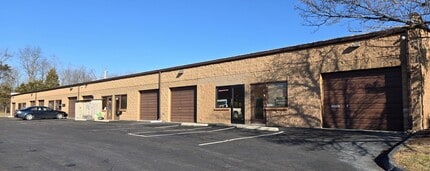 16201-16233 Westwoods Business Park, Ellisville, MO for lease Building Photo- Image 2 of 4