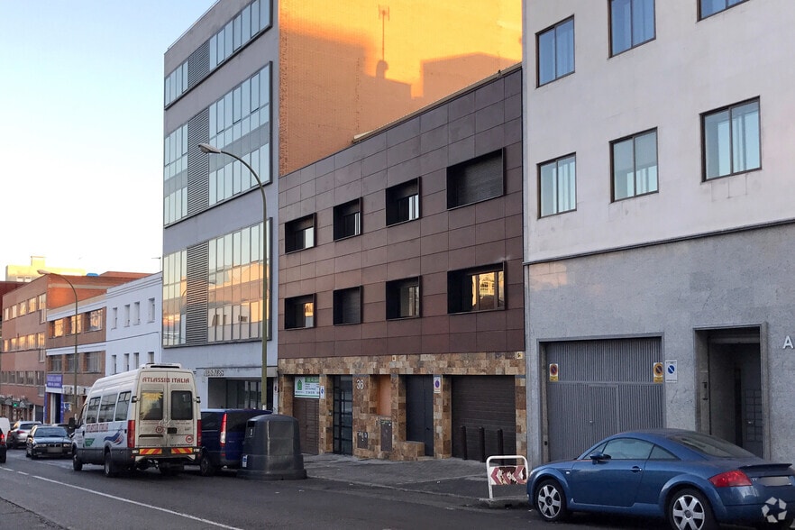 Office in Madrid, Madrid for lease - Building Photo - Image 2 of 3
