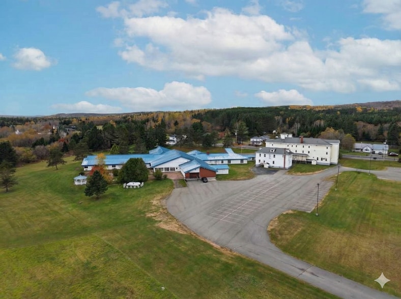 3400 Aroostook Rd, Eagle Lake, ME à vendre - Photo du bâtiment - Image 2 de 45
