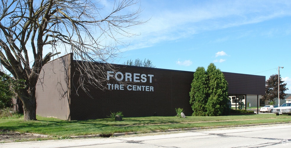 8512 W Forest Home Ave, Greenfield, WI for lease - Building Photo - Image 3 of 12