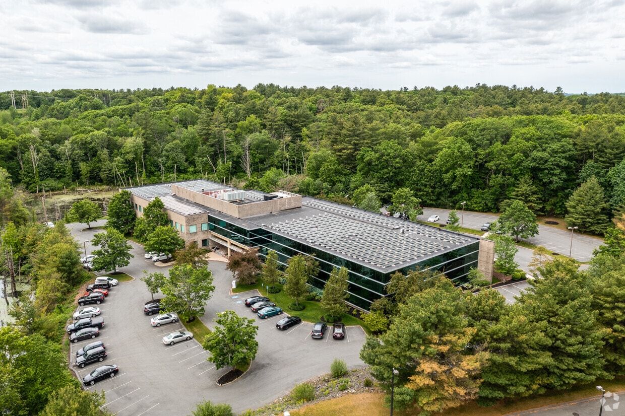 300 Rosewood Dr, Danvers, MA for lease Primary Photo- Image 1 of 11