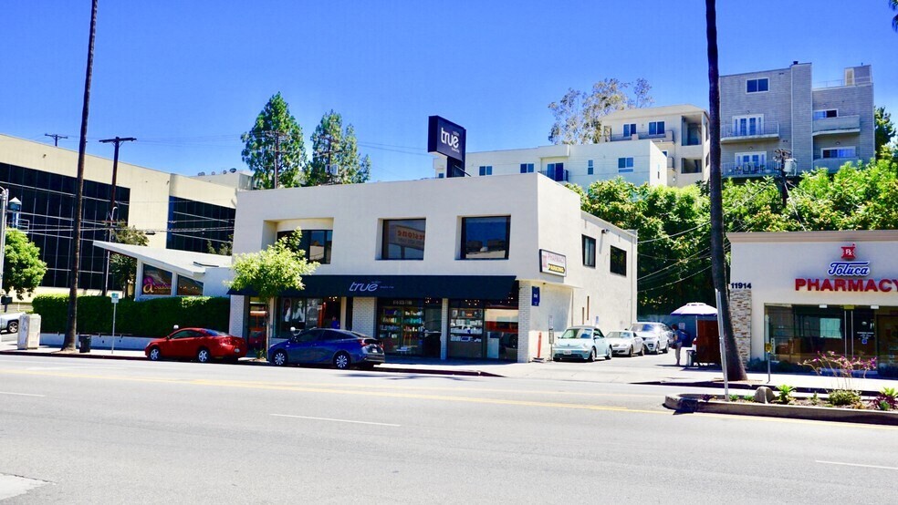 11908-11910 Ventura Blvd, Studio City, CA for sale - Building Photo - Image 3 of 11