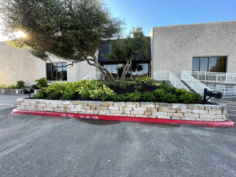 8808 Shoal Creek Blvd blvd, Austin, TX for lease - Building Photo - Image 1 of 2