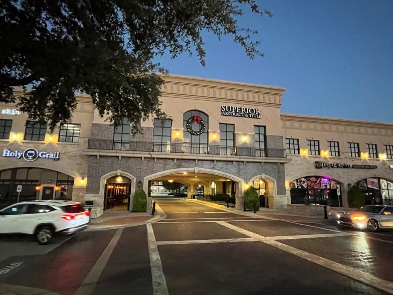 8200 Preston Rd, Plano, TX à louer - Photo du bâtiment - Image 3 de 6