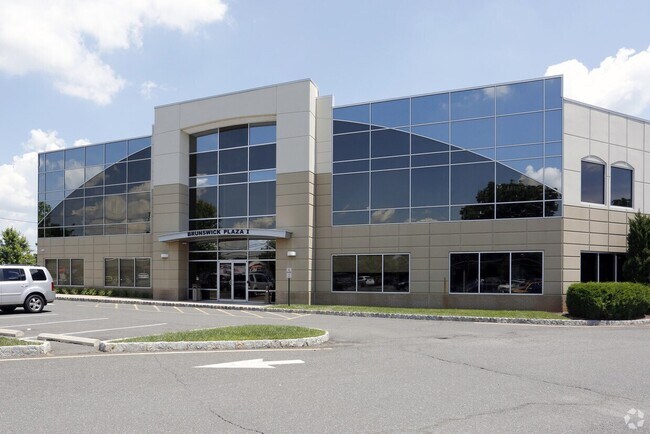 Plus de détails pour 2050 Route 27, North Brunswick, NJ - Bureau/Médical à louer