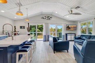 More details for 193 Cocohatchee St, Naples, FL - Specialty for Sale