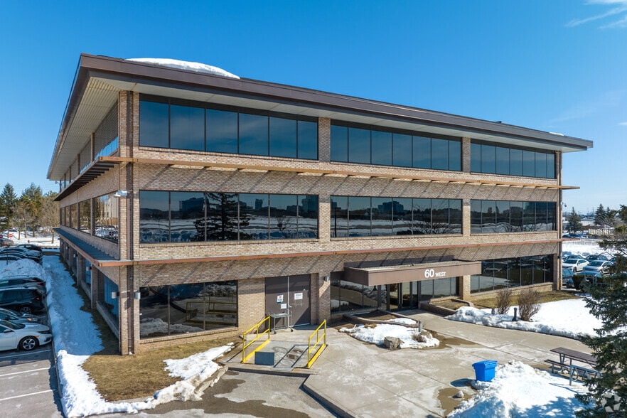 60 Renfrew Dr, Markham, ON for lease - Building Photo - Image 2 of 7