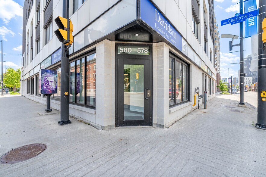 168 Charlotte St, Ottawa, ON à louer - Photo du bâtiment - Image 2 de 18