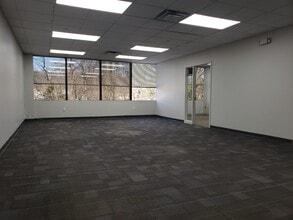 11-13 Sunflower Ave, Paramus, NJ for lease Building Photo- Image 1 of 4