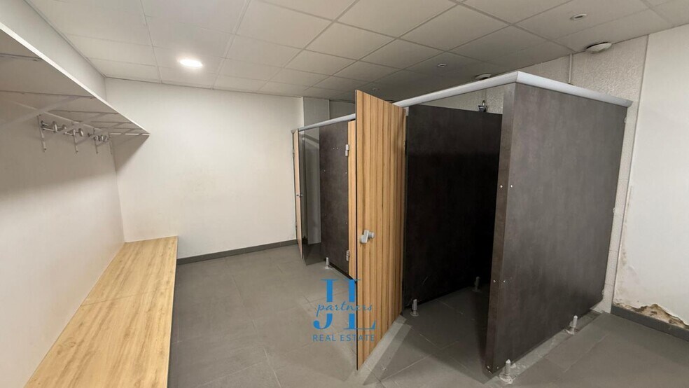 Retail in Mérignac for lease - Interior Photo - Image 3 of 9