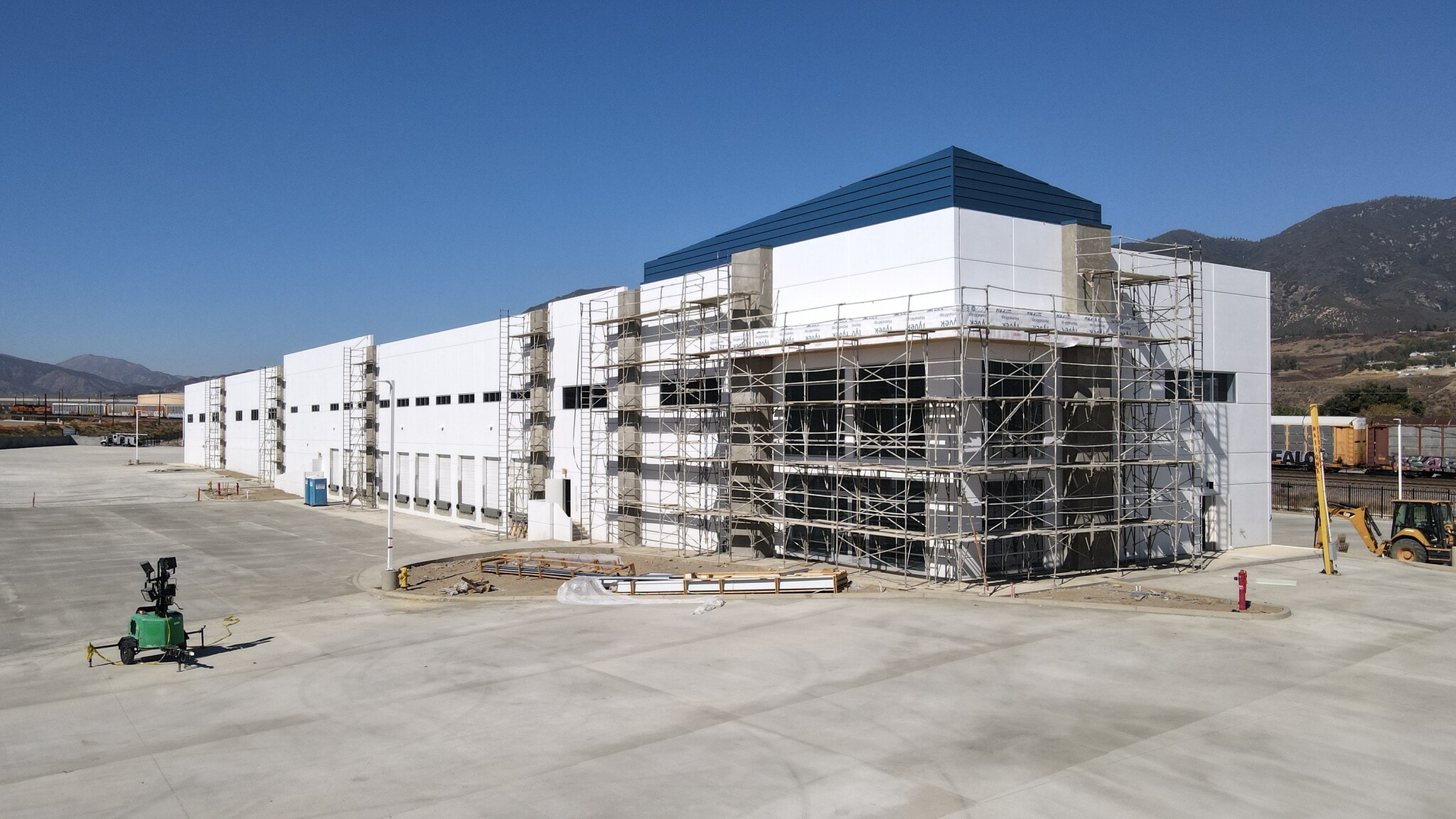 19472 Cajon Blvd, San Bernardino, CA for lease Building Photo- Image 1 of 12