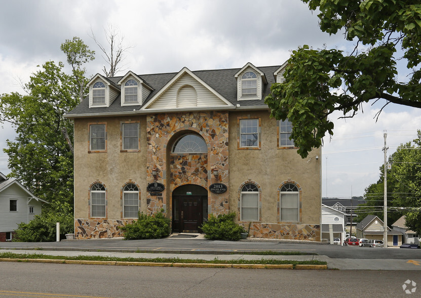 2013 Highland Ave, Knoxville, TN for lease - Building Photo - Image 3 of 6