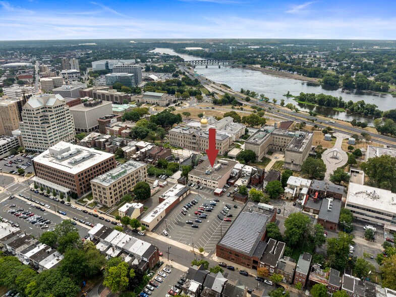 150 W State St, Trenton, NJ à vendre - Photo du bâtiment - Image 3 de 8