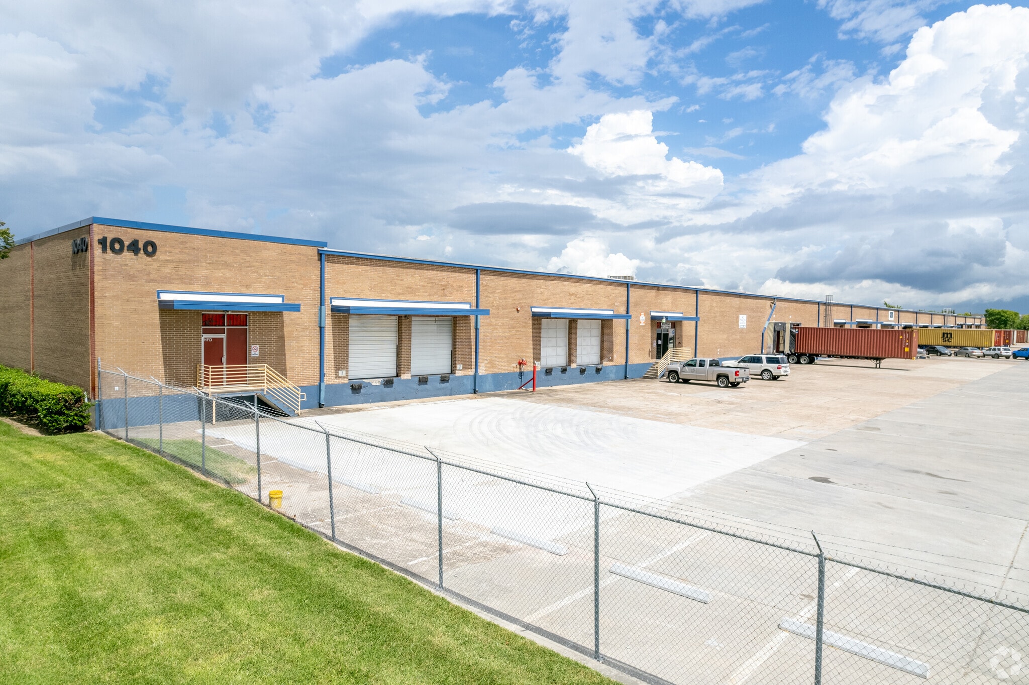 1020-1060 Lockwood Dr, Houston, TX for lease Primary Photo- Image 1 of 9