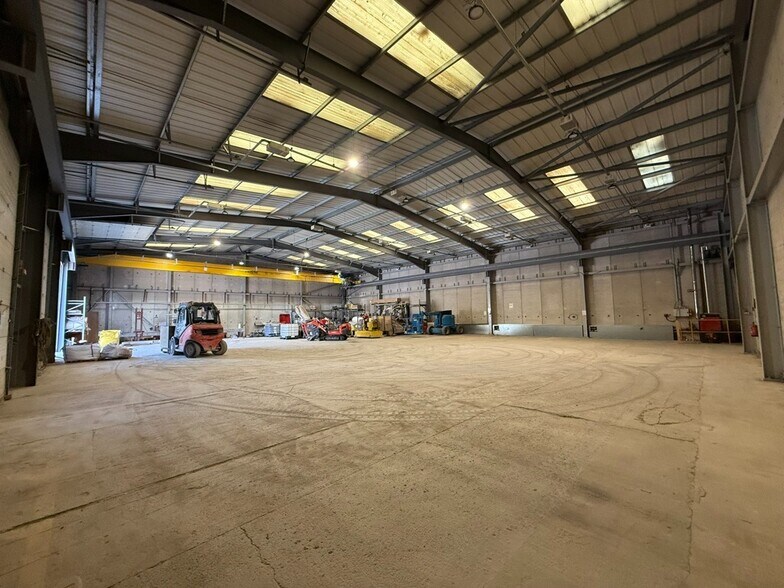 Station Rd, Stoney Stanton for lease - Interior Photo - Image 3 of 4