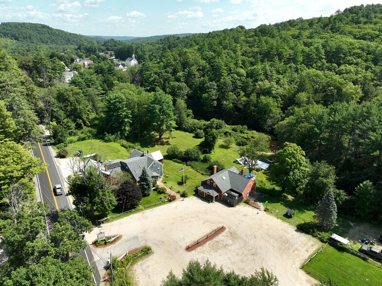 35 Mont Vernon Rd, New Boston, NH à vendre - Photo du bâtiment - Image 3 de 9
