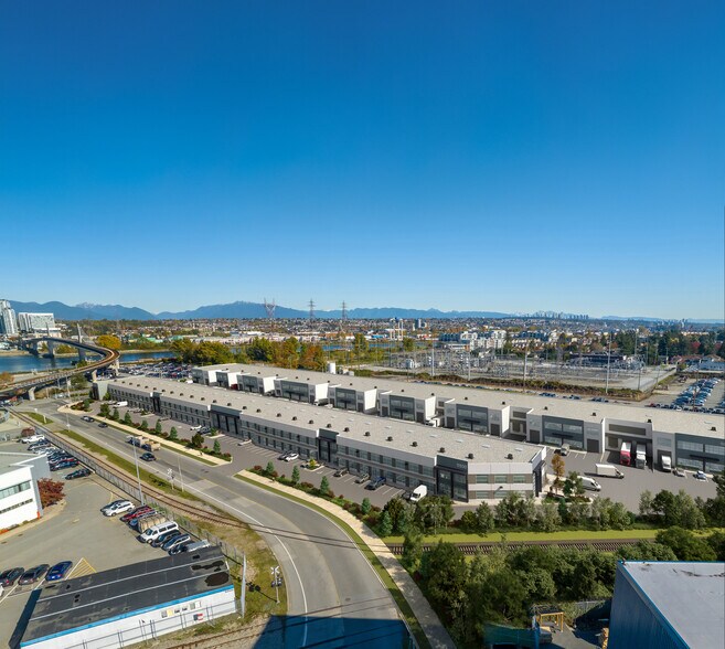 9820 River Dr, Richmond, BC à vendre - Photo du bâtiment - Image 2 de 3