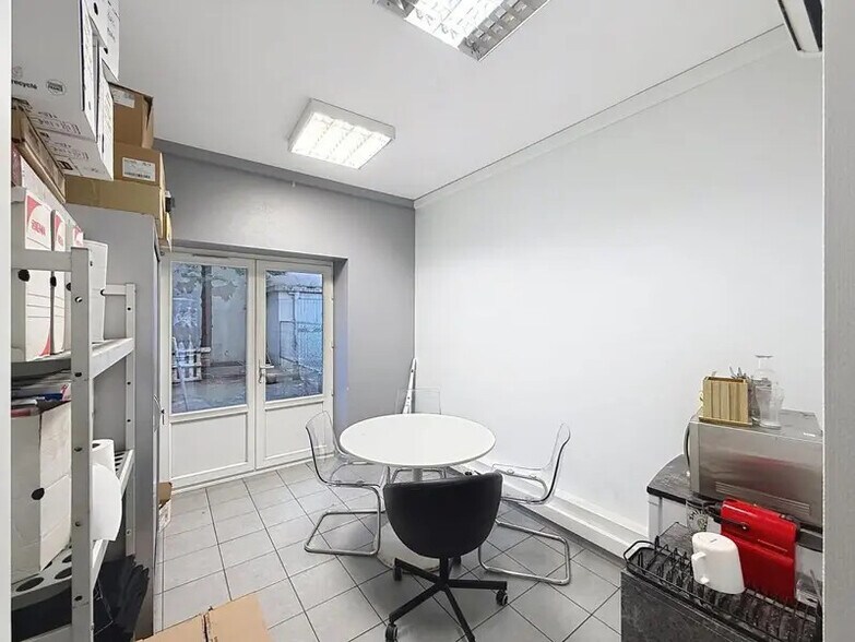 71 Cours Vitton, Lyon for lease - Interior Photo - Image 3 of 5
