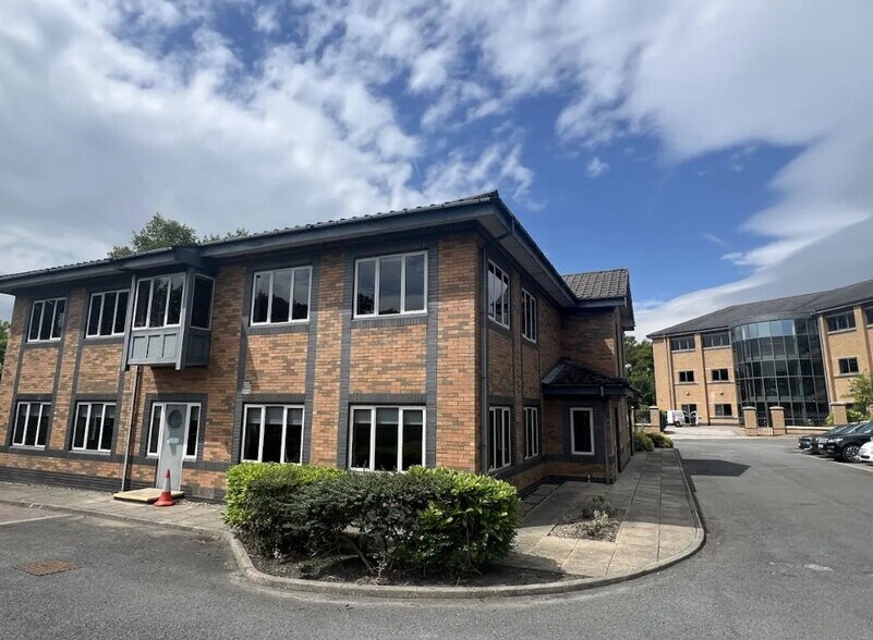 11-12 Cardale Park, Harrogate à vendre - Photo du bâtiment - Image 3 de 6