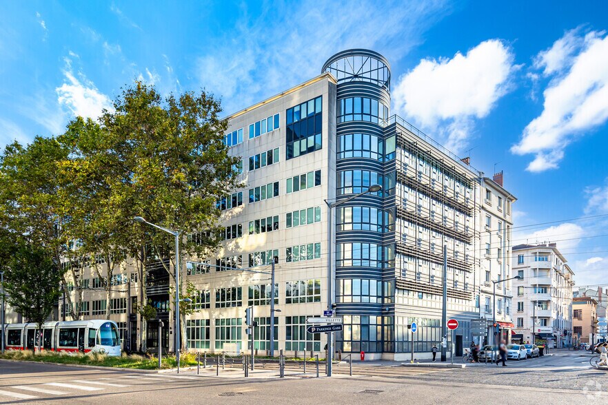 93 Rue De La Villette, Lyon for lease - Primary Photo - Image 1 of 13