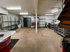 228 E Washington St, Oswego, IL for lease Interior Photo- Image 2 of 2