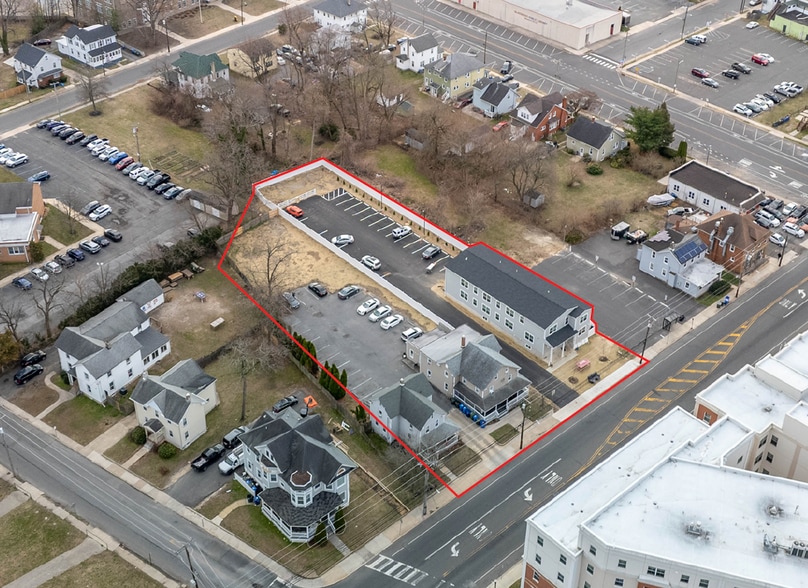 Rowan University - Student Housing portfolio of 1 properties for sale on LoopNet.ca - Building Photo - Image 2 of 5