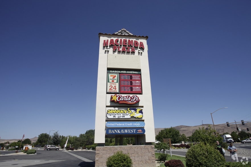 1450 E Prater Way, Sparks, NV for lease - Building Photo - Image 2 of 9