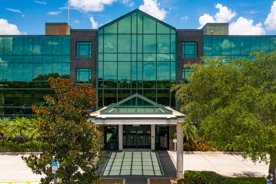 1250 S Tamiami Trl, Sarasota, FL à louer - Photo du bâtiment - Image 3 de 8