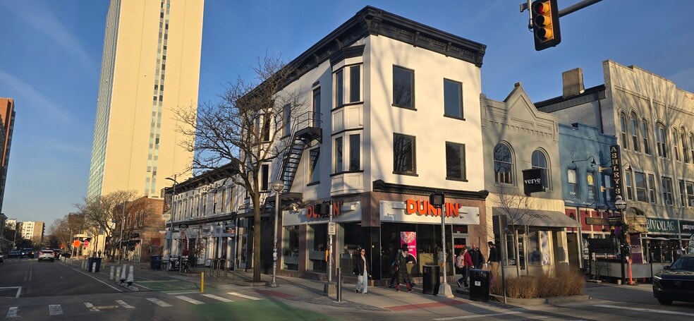 613-623 E William St, Ann Arbor, MI for lease - Building Photo - Image 1 of 4