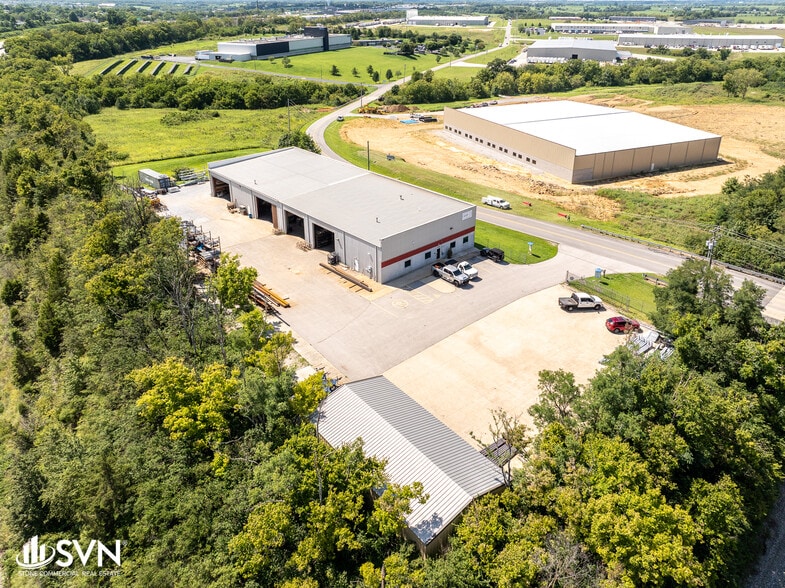 950 Rolling Hills Ln, Winchester, KY for sale - Building Photo - Image 2 of 18