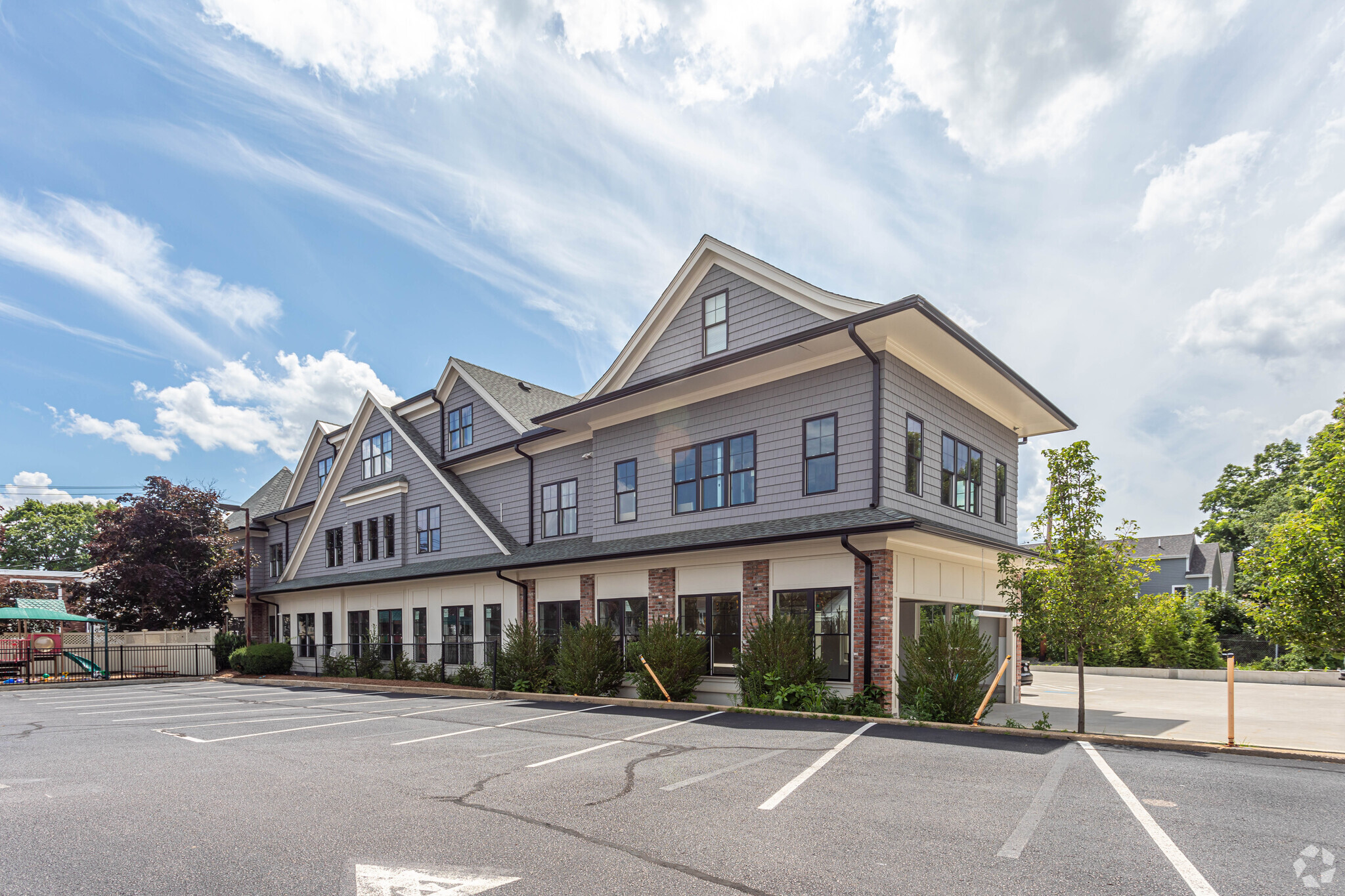 15 Oak St, Needham, MA à vendre Photo principale- Image 1 de 1