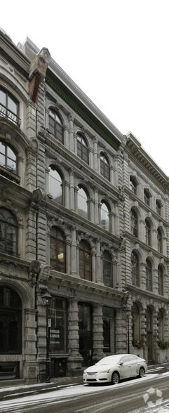 440 Rue Sainte-Hélène, Montréal, QC for lease - Building Photo - Image 2 of 13