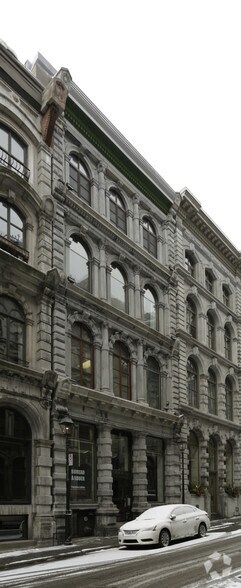 440 Rue Sainte-Hélène, Montréal, QC à louer - Photo du bâtiment - Image 2 de 13