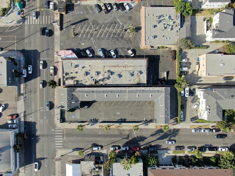 5251 Hollywood Blvd, Los Angeles, CA à vendre - Photo du bâtiment - Image 2 de 22