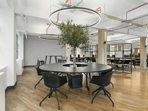 20-24 Commercial St, London for lease Interior Photo- Image 2 of 8