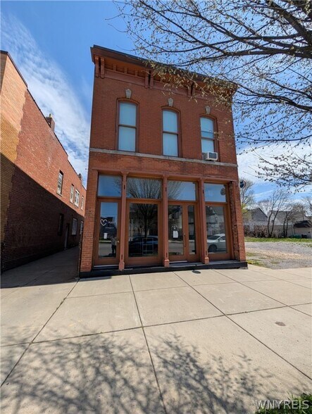 577 Niagara St, Buffalo, NY à vendre - Photo du bâtiment - Image 2 de 19