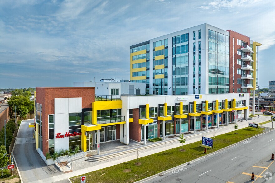 1275 Finch Ave W, Toronto, ON à vendre - Photo du bâtiment - Image 3 de 13