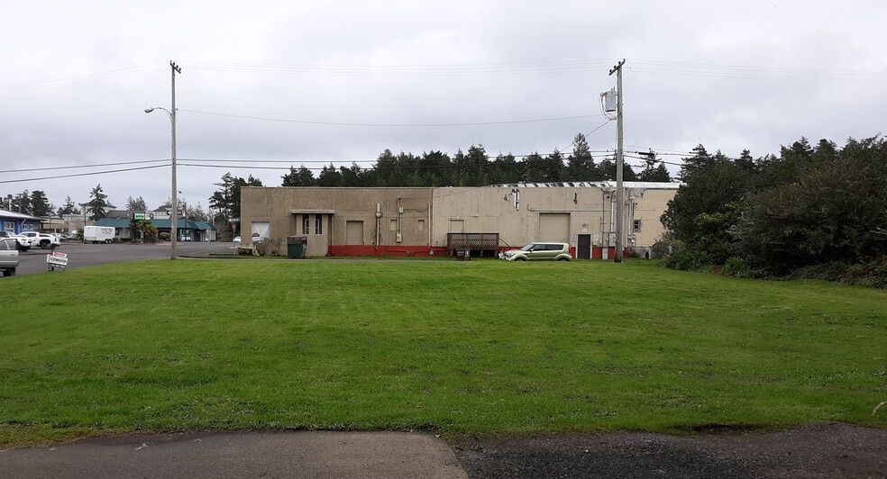 Maple Street, Florence, OR for sale - Building Photo - Image 3 of 12